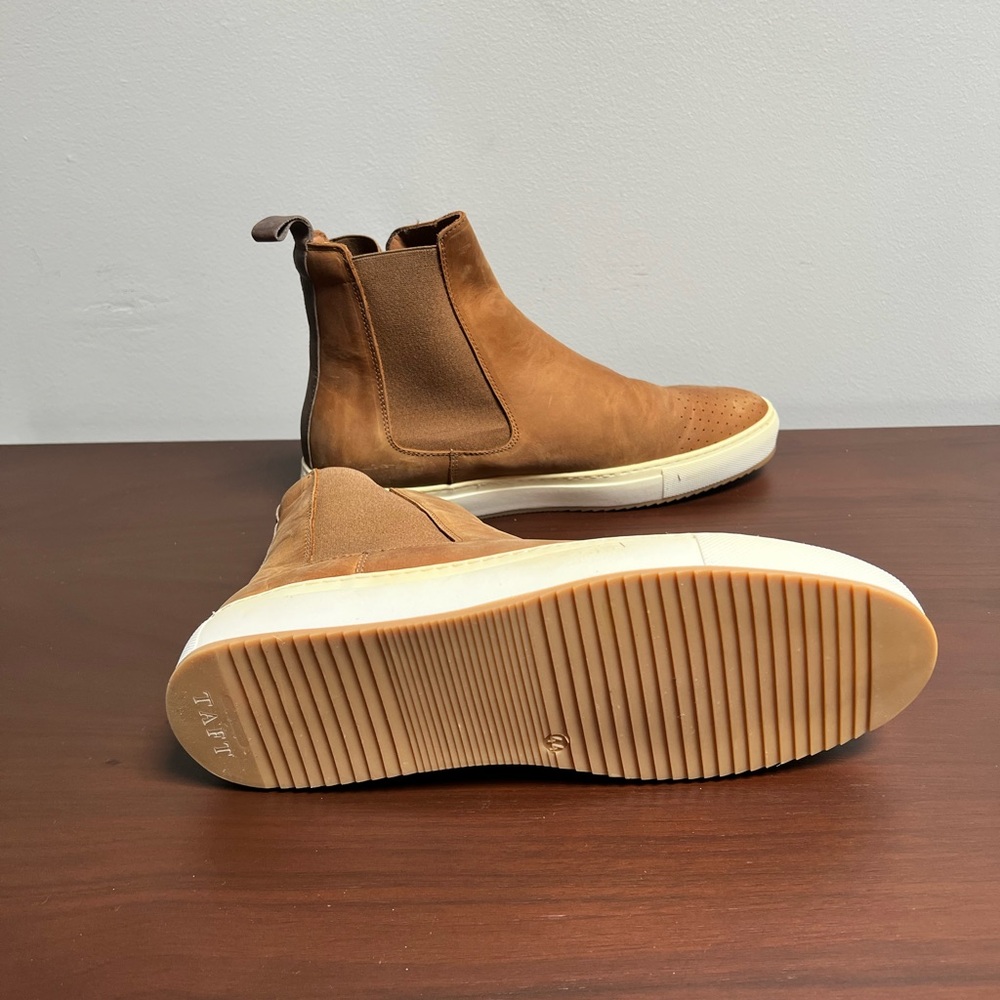 TAFT Men's Tan Fury Chelsea Boots